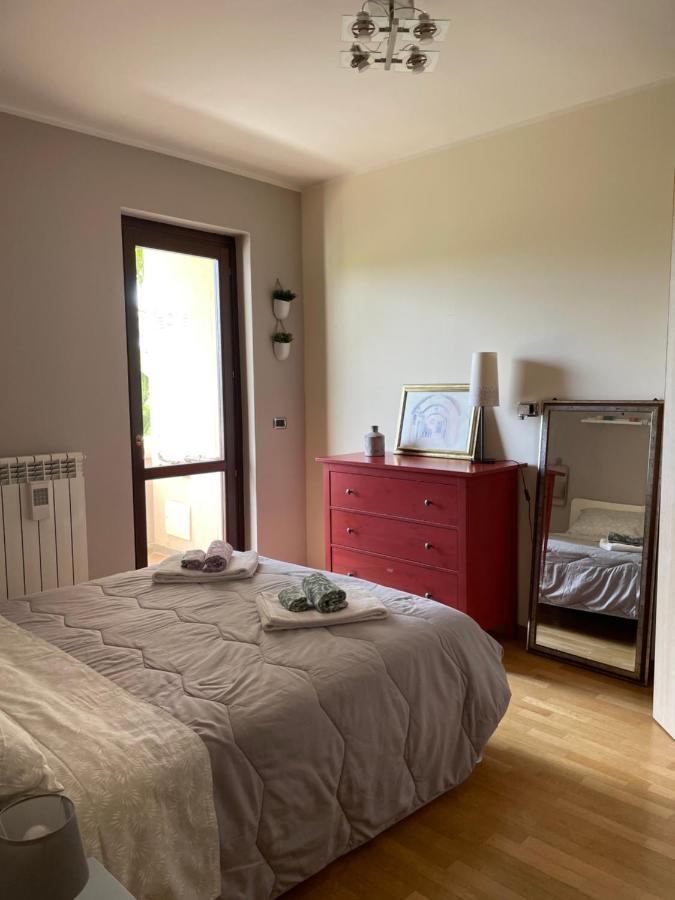 Apartment A Casa Di Amici - Intero - Free Parking - Wi-fi