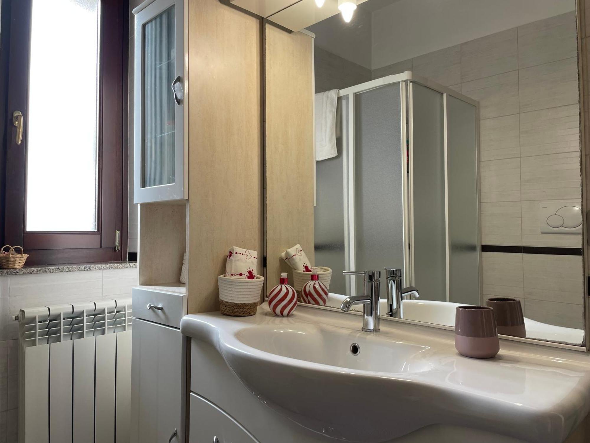 Apartment A Casa Di Amici - Intero - Free Parking - Wi-fi *